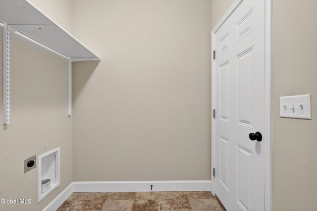 1B Cloverleaf Court, East Greenbush, NY 12144