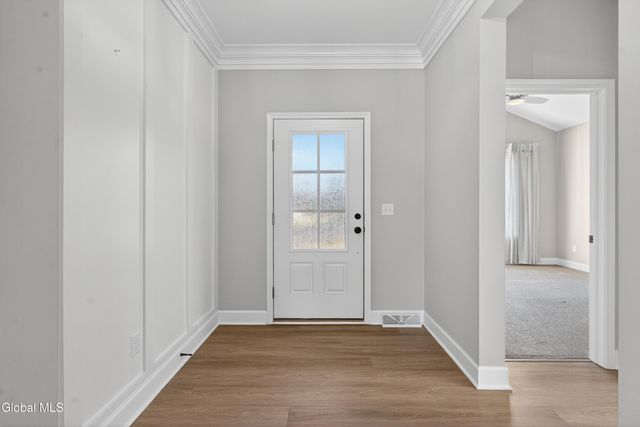 1B Cloverleaf Court, East Greenbush, NY 12144