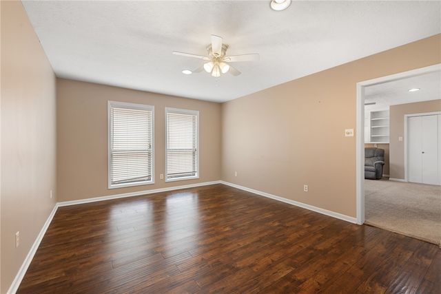 2900 Broadmoor Drive, Bryan, TX 77802