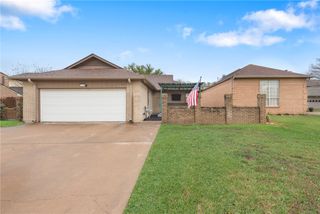 2900 Broadmoor Drive, Bryan, TX 77802