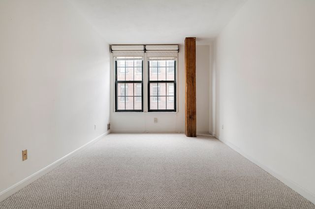 71 Princeton St 114, Chelmsford, MA 01863