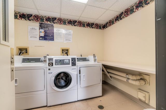 71 Princeton St 114, Chelmsford, MA 01863