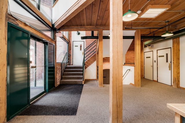 71 Princeton St 114, Chelmsford, MA 01863