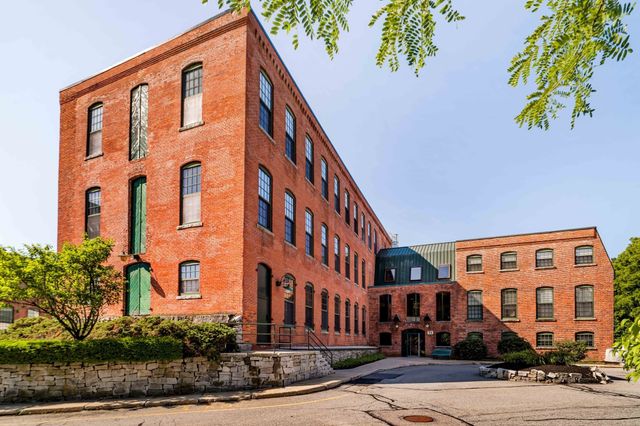 71 Princeton St 114, Chelmsford, MA 01863