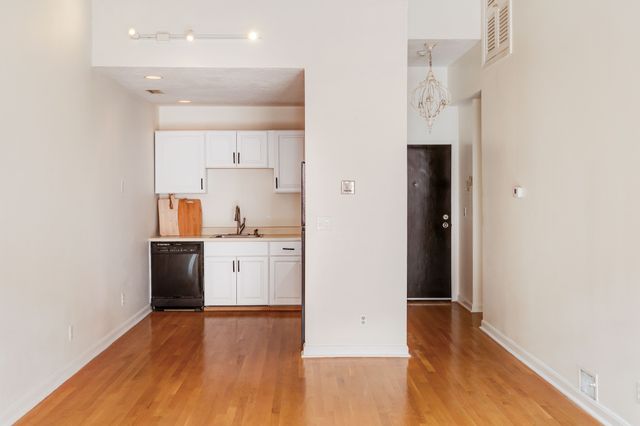 71 Princeton St 114, Chelmsford, MA 01863