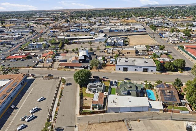 211 Eureka Street, Bakersfield, CA 93305