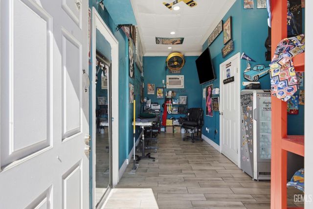 211 Eureka Street, Bakersfield, CA 93305