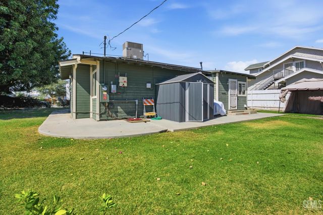 211 Eureka Street, Bakersfield, CA 93305