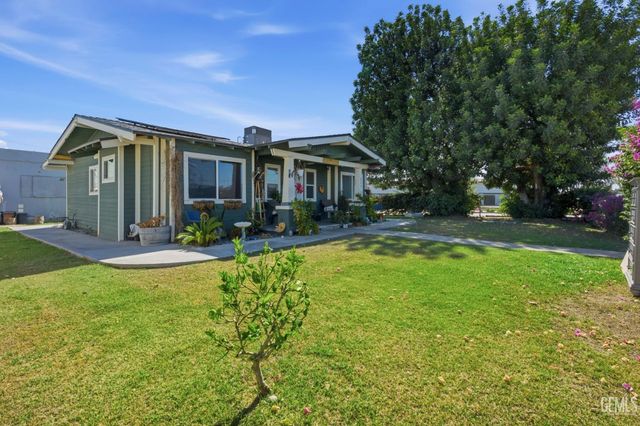 211 Eureka Street, Bakersfield, CA 93305