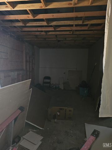 211 Eureka Street, Bakersfield, CA 93305