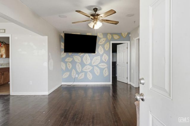 211 Eureka Street, Bakersfield, CA 93305