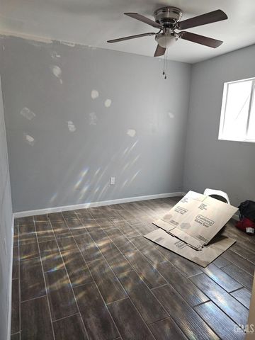 211 Eureka Street, Bakersfield, CA 93305