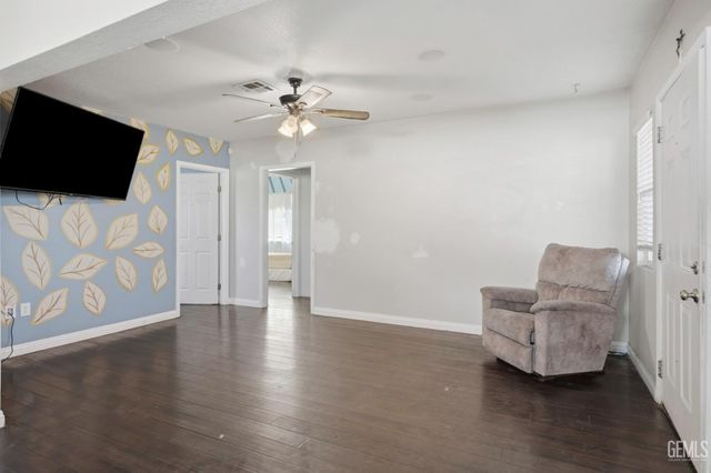 211 Eureka Street, Bakersfield, CA 93305