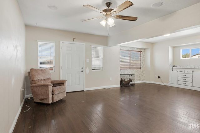 211 Eureka Street, Bakersfield, CA 93305