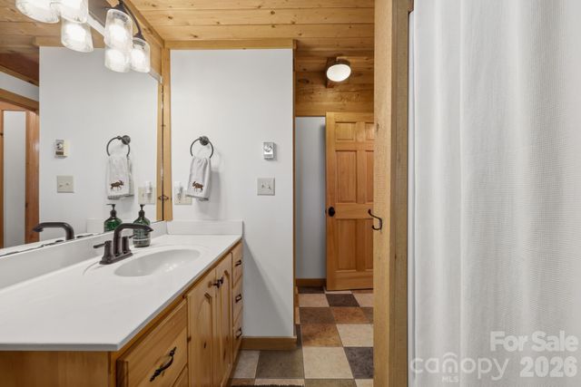 165 Little Boulder Lane, Seven Devils, NC 28604