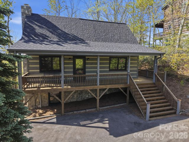 165 Little Boulder Lane, Seven Devils, NC 28604