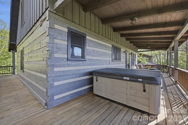 165 Little Boulder Lane, Seven Devils, NC 28604
