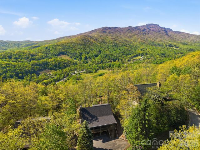 165 Little Boulder Lane, Seven Devils, NC 28604