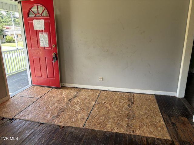 1703 Indian Ridge Road, Johnson City, TN 37604