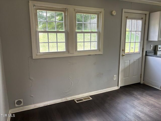 1703 Indian Ridge Road, Johnson City, TN 37604