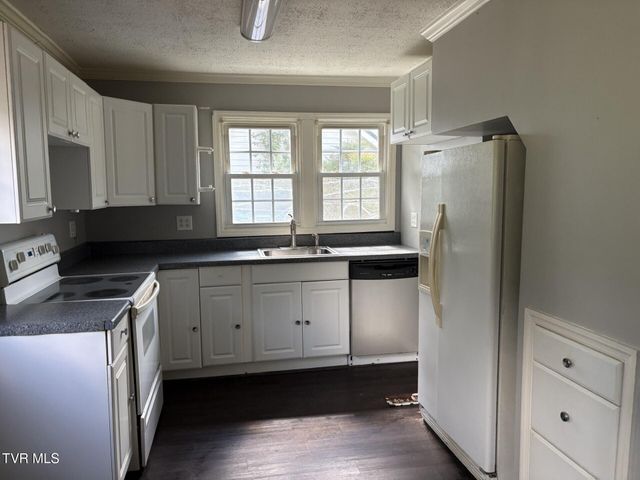 1703 Indian Ridge Road, Johnson City, TN 37604