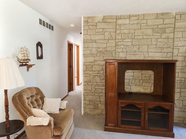 915 Lena, Salina, KS 67401