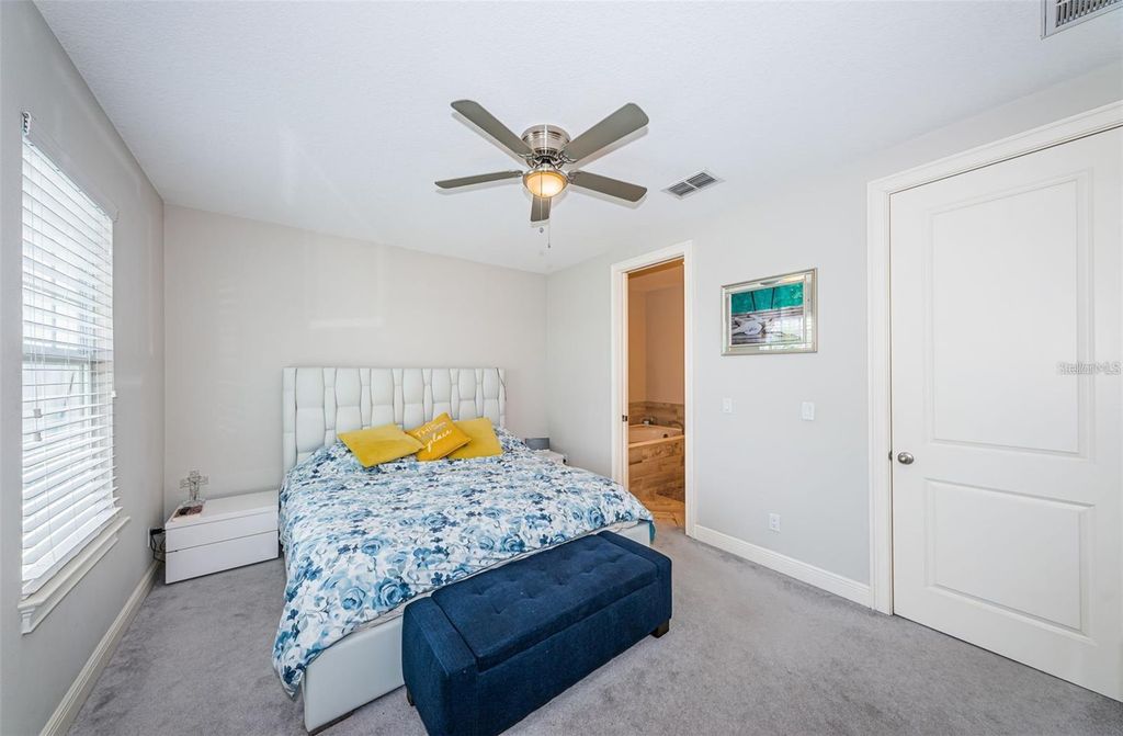 Image 21 of property listing at 7004 GREVILLA AVENUE S, South Pasadena, FL 33707