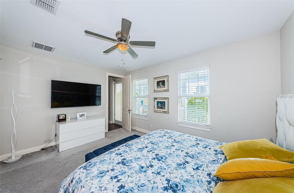 Image 22 of property listing at 7004 GREVILLA AVENUE S, South Pasadena, FL 33707