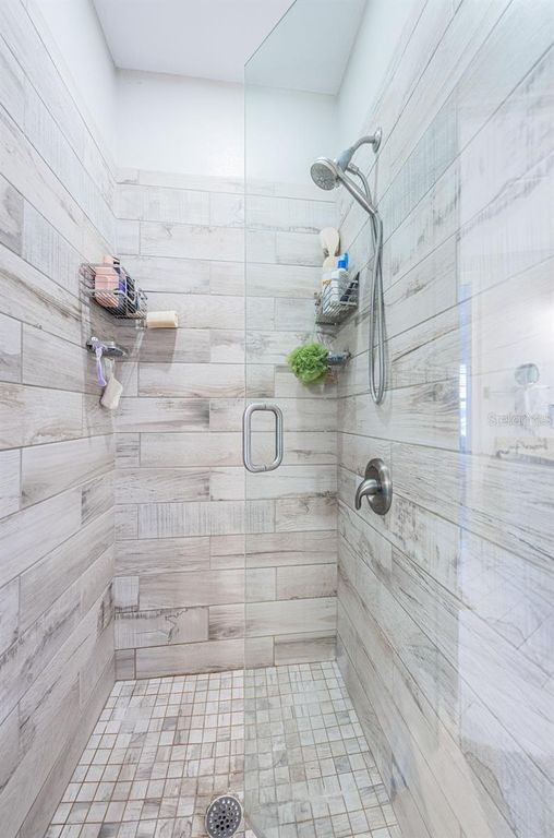 Image 27 of property listing at 7004 GREVILLA AVENUE S, South Pasadena, FL 33707