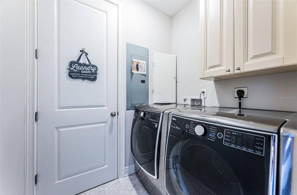 Image 34 of property listing at 7004 GREVILLA AVENUE S, South Pasadena, FL 33707