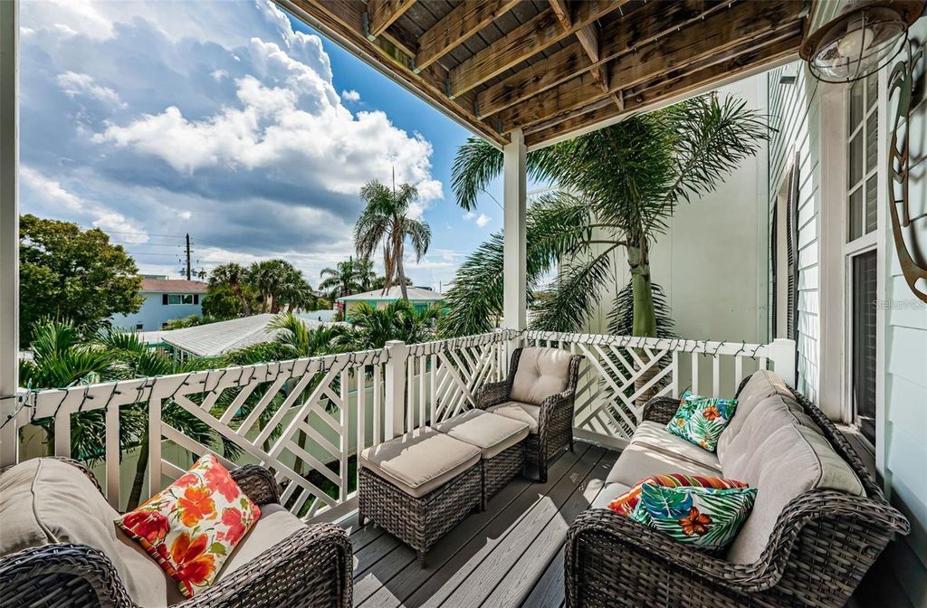 Image 35 of property listing at 7004 GREVILLA AVENUE S, South Pasadena, FL 33707