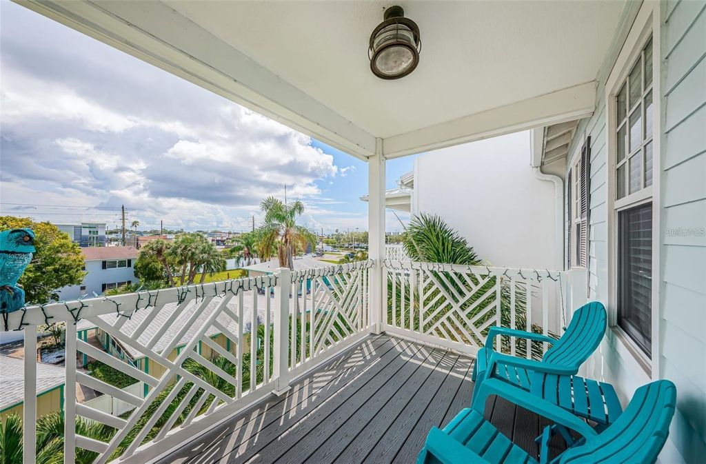 Image 37 of property listing at 7004 GREVILLA AVENUE S, South Pasadena, FL 33707