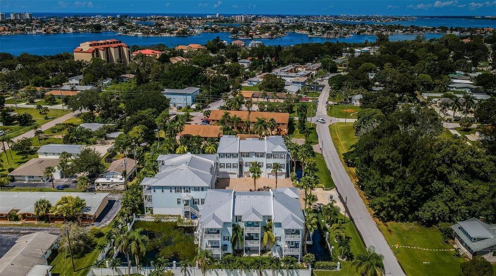 Image 51 of property listing at 7004 GREVILLA AVENUE S, South Pasadena, FL 33707