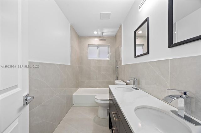 2608 NW 3rd St, Pompano Beach, FL 33069