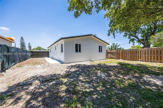 2608 NW 3rd St, Pompano Beach, FL 33069