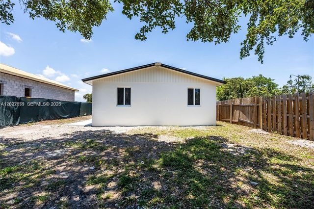 2608 NW 3rd St, Pompano Beach, FL 33069
