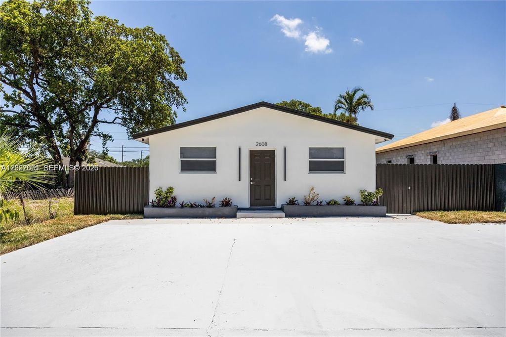 2608 NW 3rd St, Pompano Beach, FL 33069