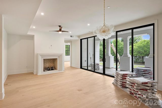 409 Queens Road 101, Charlotte, NC 28207