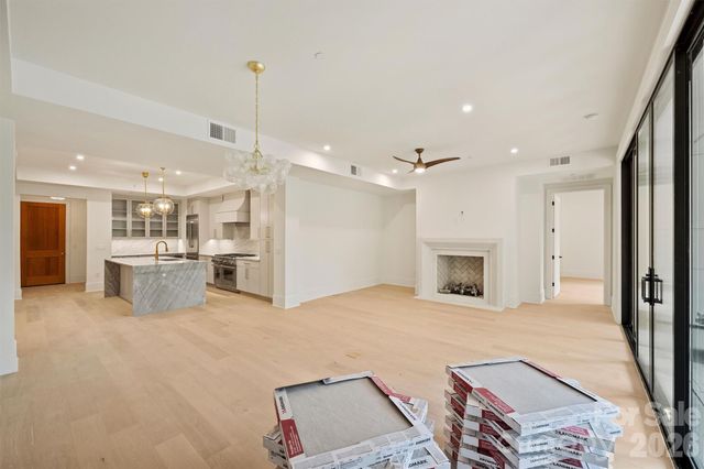 409 Queens Road 101, Charlotte, NC 28207