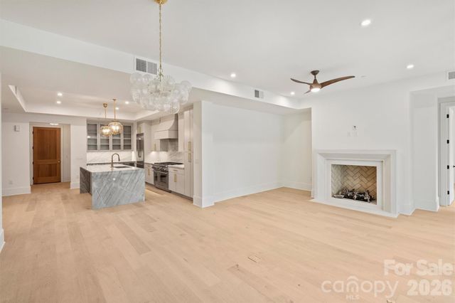 409 Queens Road 101, Charlotte, NC 28207