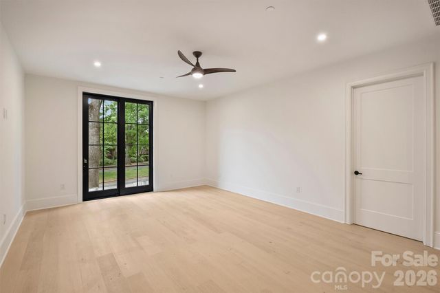 409 Queens Road 101, Charlotte, NC 28207
