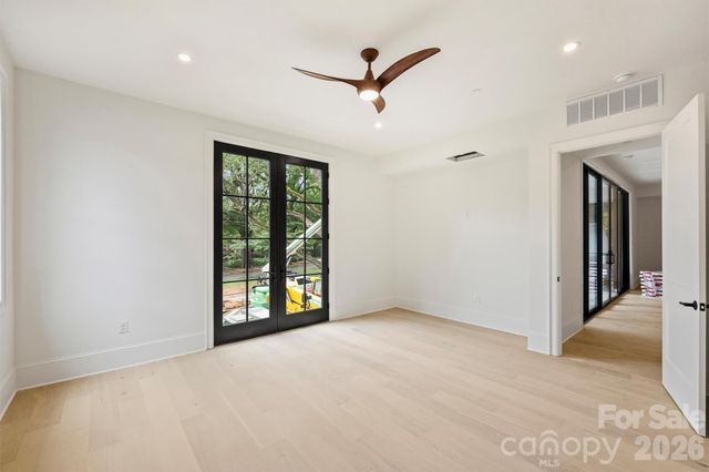 409 Queens Road 101, Charlotte, NC 28207