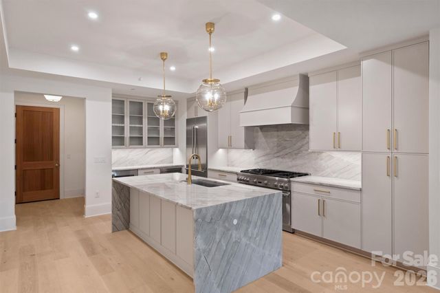 409 Queens Road 101, Charlotte, NC 28207