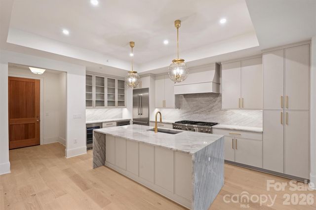 409 Queens Road 101, Charlotte, NC 28207