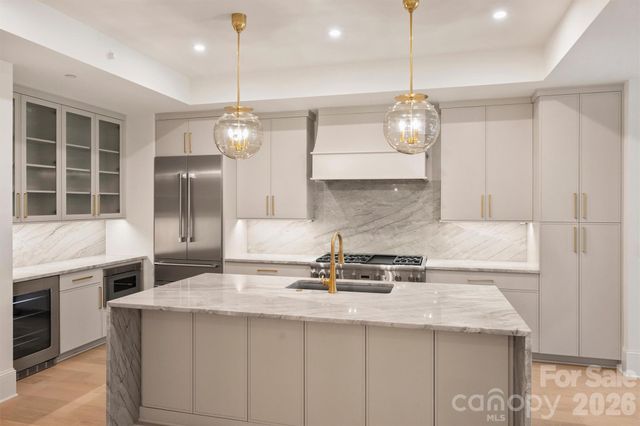 409 Queens Road 101, Charlotte, NC 28207
