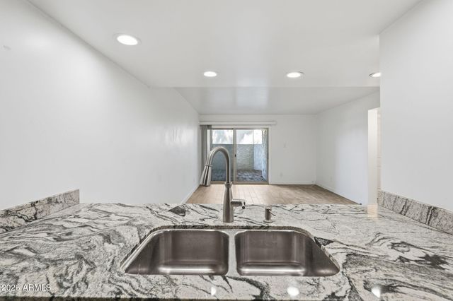 3314 N 68TH Street 141, Scottsdale, AZ 85251