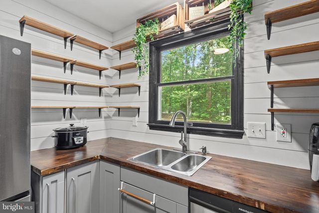 6 FLEET CT, Ocean Pines, MD 21811