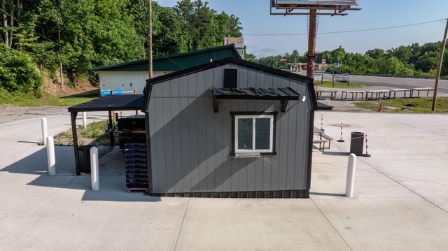 995 Hwy 27, Whitley City, KY 42653