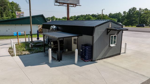 995 Hwy 27, Whitley City, KY 42653