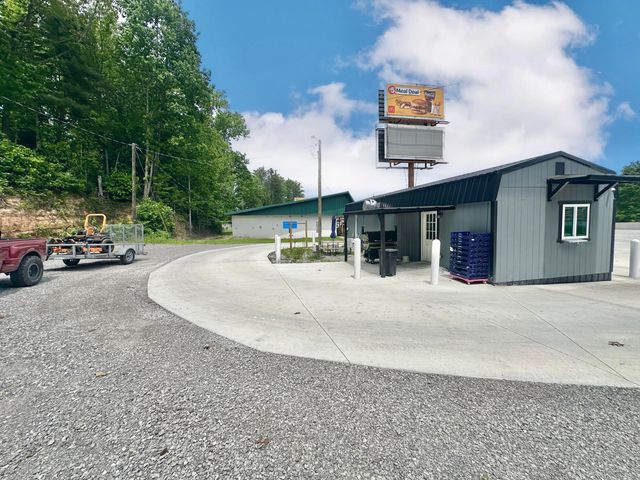 995 Hwy 27, Whitley City, KY 42653